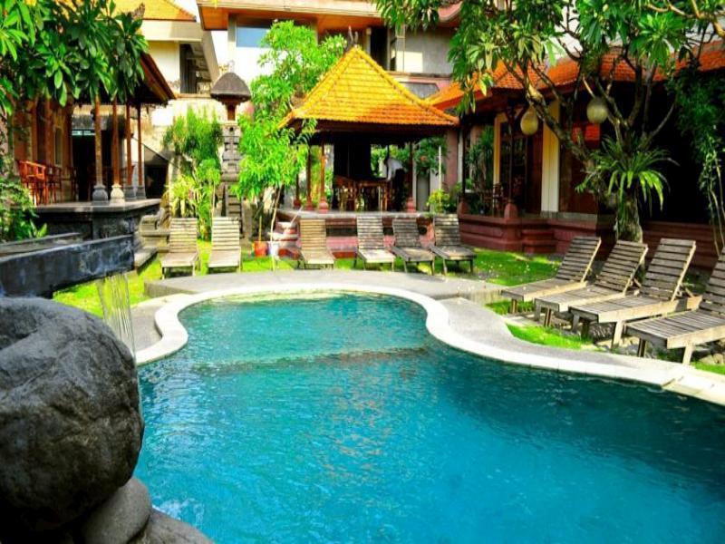 Si Doi Hotel Legian Кута Екстериор снимка