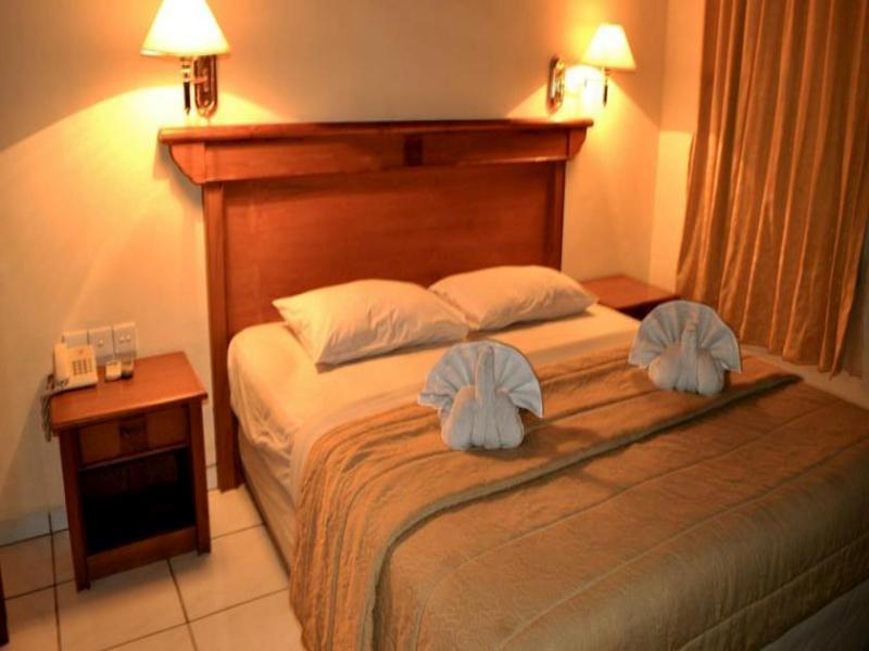 Si Doi Hotel Legian Кута Екстериор снимка