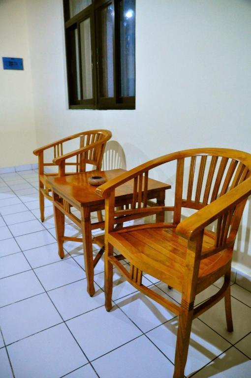 Si Doi Hotel Legian Кута Стая снимка
