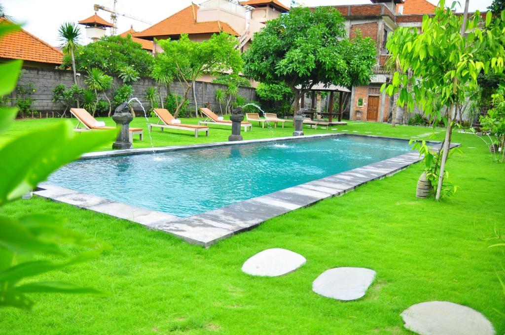 Si Doi Hotel Legian Кута Екстериор снимка